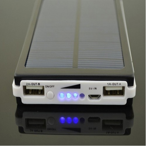 Соларна Преносима батерия 50000mAh с 20 LED диода и 2 USB изхода 